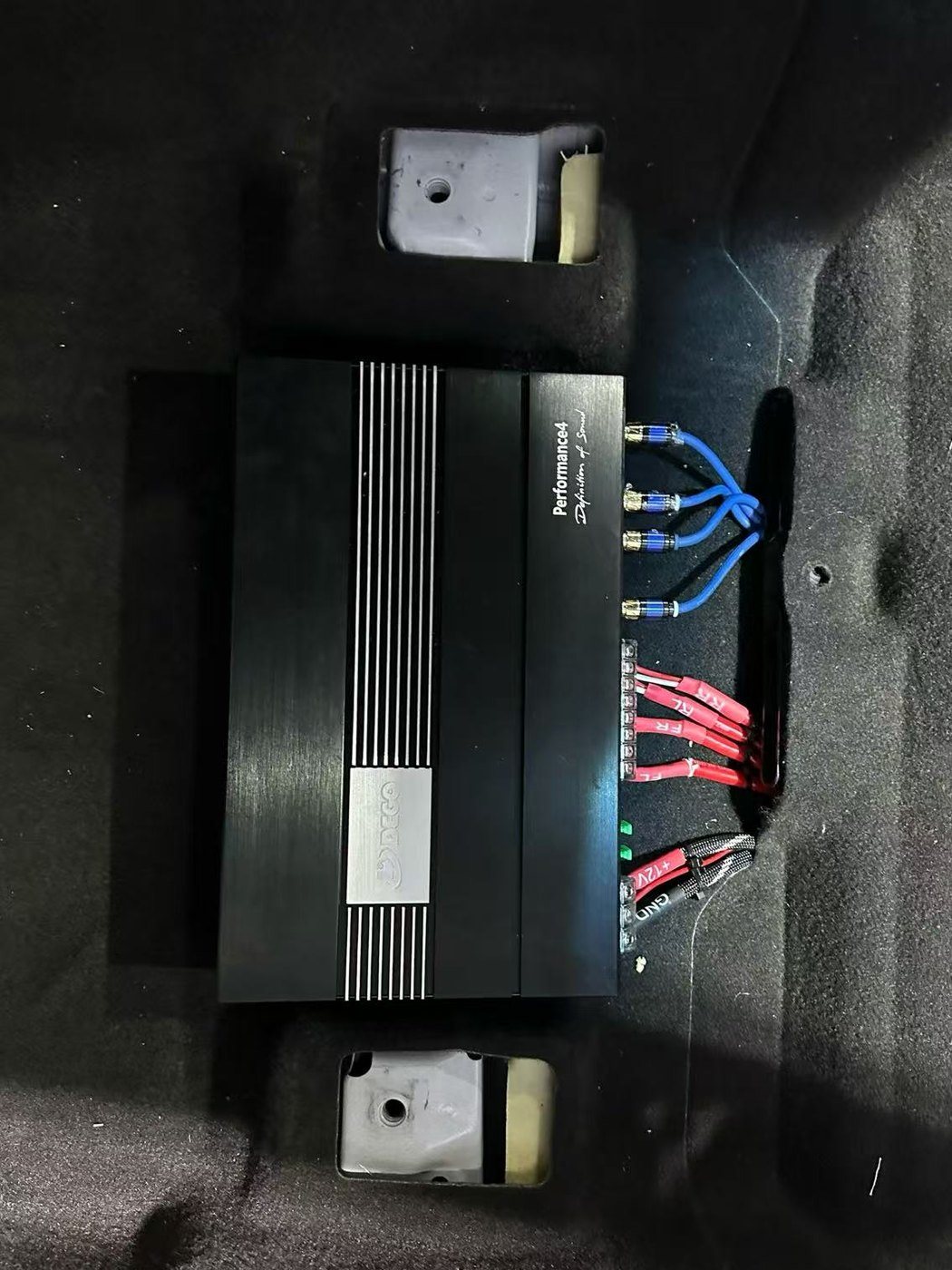 传祺M8音响系统重装前器材和线束检查